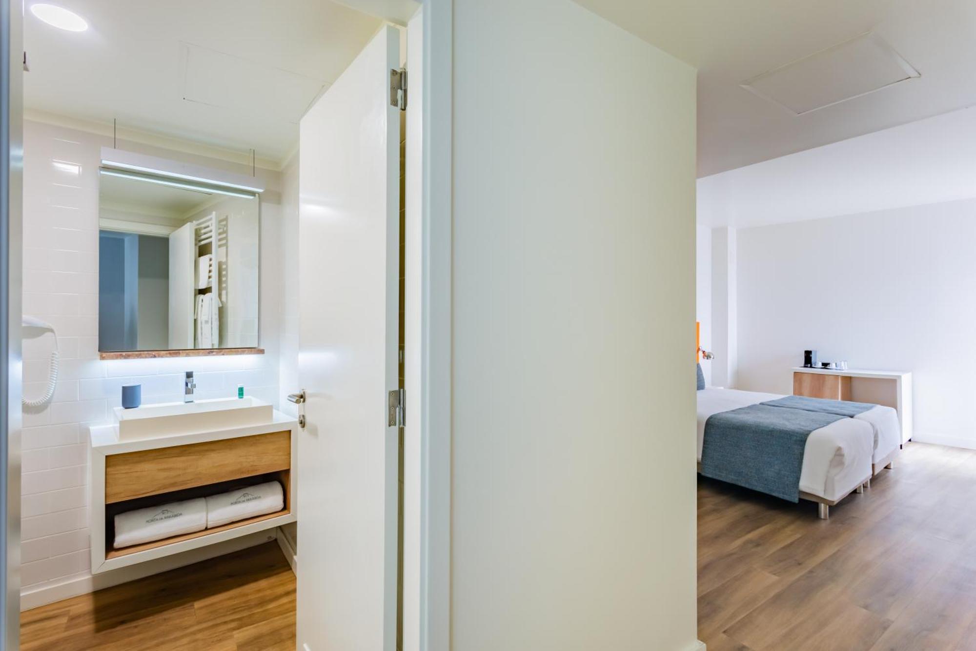 Porta Da Arrabida Suites Palmela Room photo