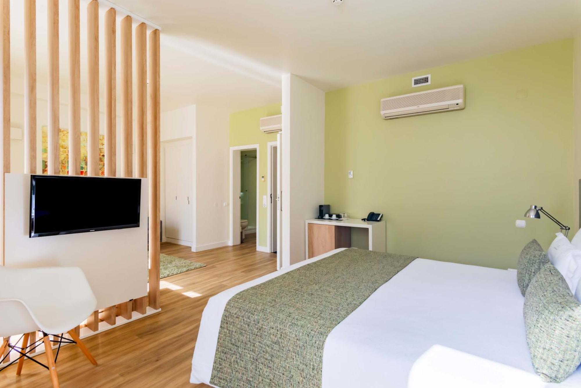 Porta Da Arrabida Suites Palmela Room photo