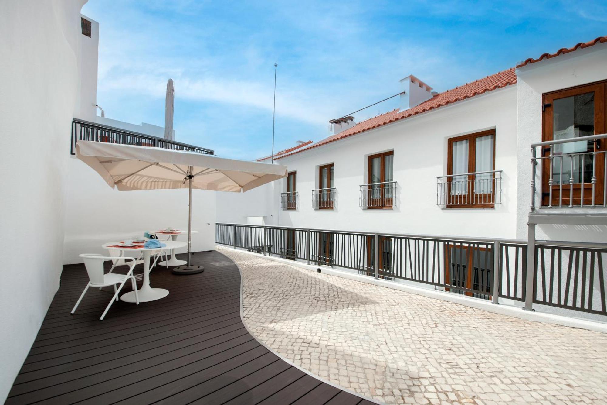 Porta Da Arrabida Suites Palmela Exterior photo
