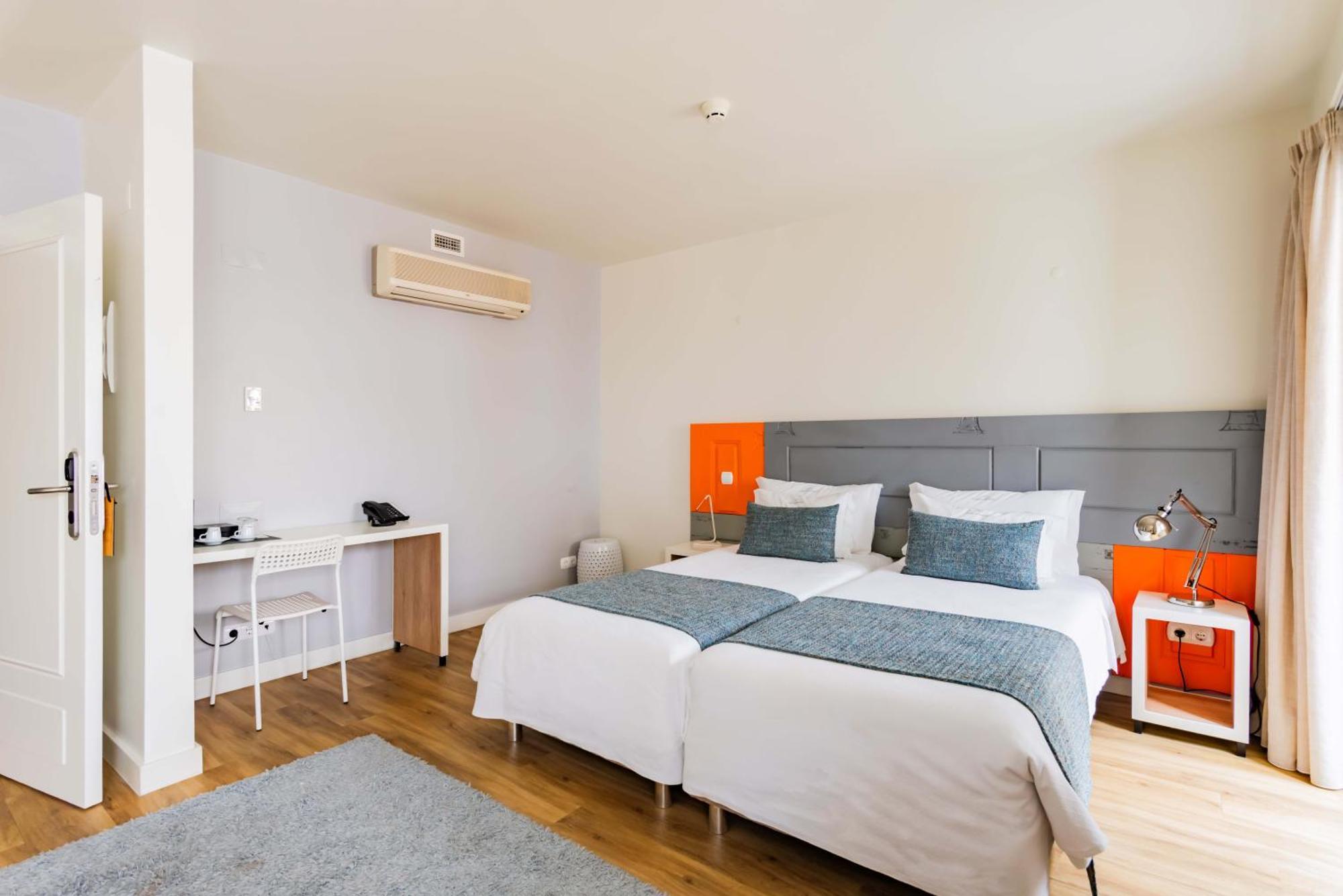 Porta Da Arrabida Suites Palmela Room photo
